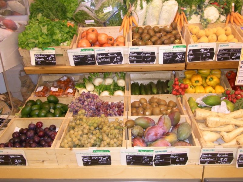 Datei:Auswahl Fruechte und Gemuese.JPG